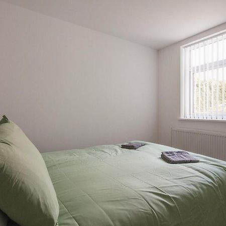 Spacious 3 Bedroom Home With Ps5 And Pool Table Near O2 Arena Canary Wharf And Elizabeth Line To Central Londra Exterior foto